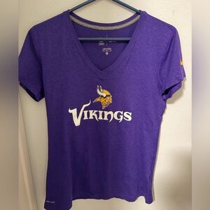 Nike Women's Purple Vikings Short Sleeve Tee